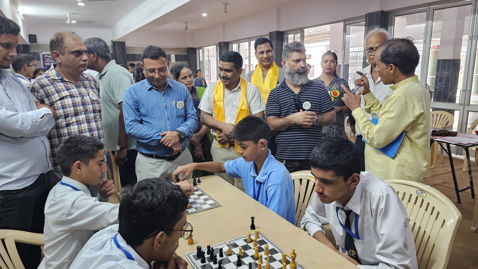 कार्यालय की गतिविधि – अतिरिक्त चित्र